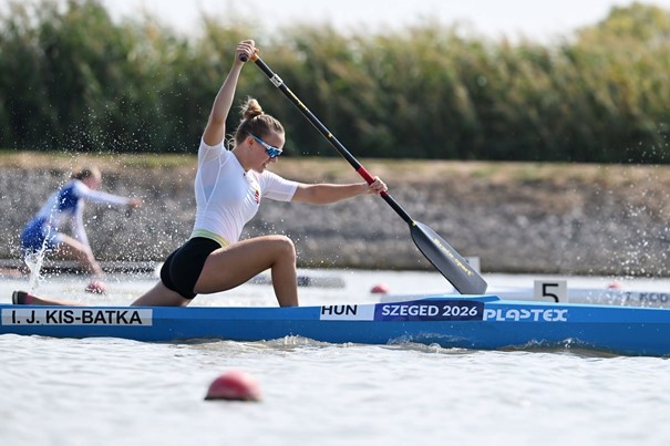 Kis-Batka Imola Johanna finished the Championships with two gold medals and one bronze medal. (Photos: Szalmás Péter / Hungarian Canoe-Kayak Federation)